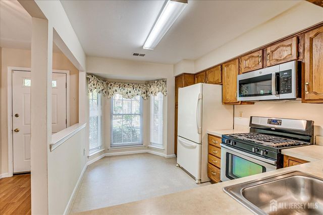 1801 Timber Oaks Road, Edison, NJ 08820