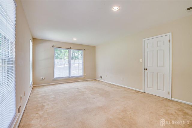 1801 Timber Oaks Road, Edison, NJ 08820