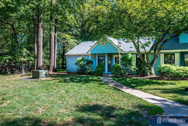 1801 Timber Oaks Road, Edison, NJ 08820