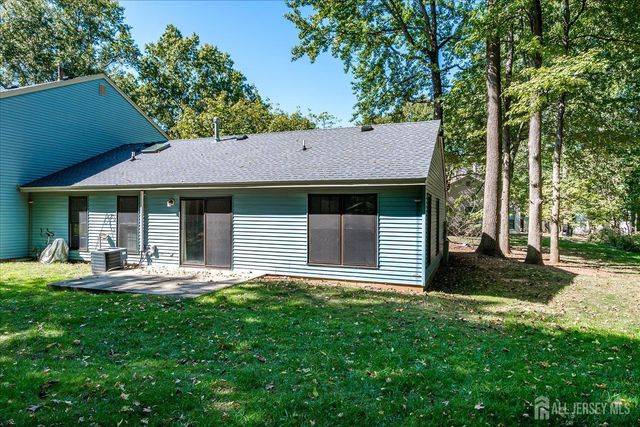 1801 Timber Oaks Road, Edison, NJ 08820
