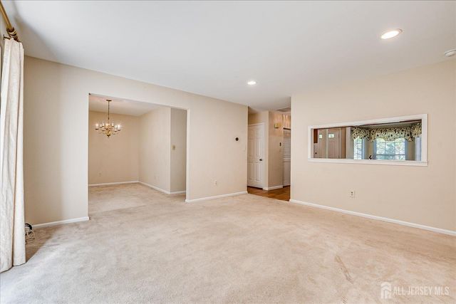 1801 Timber Oaks Road, Edison, NJ 08820