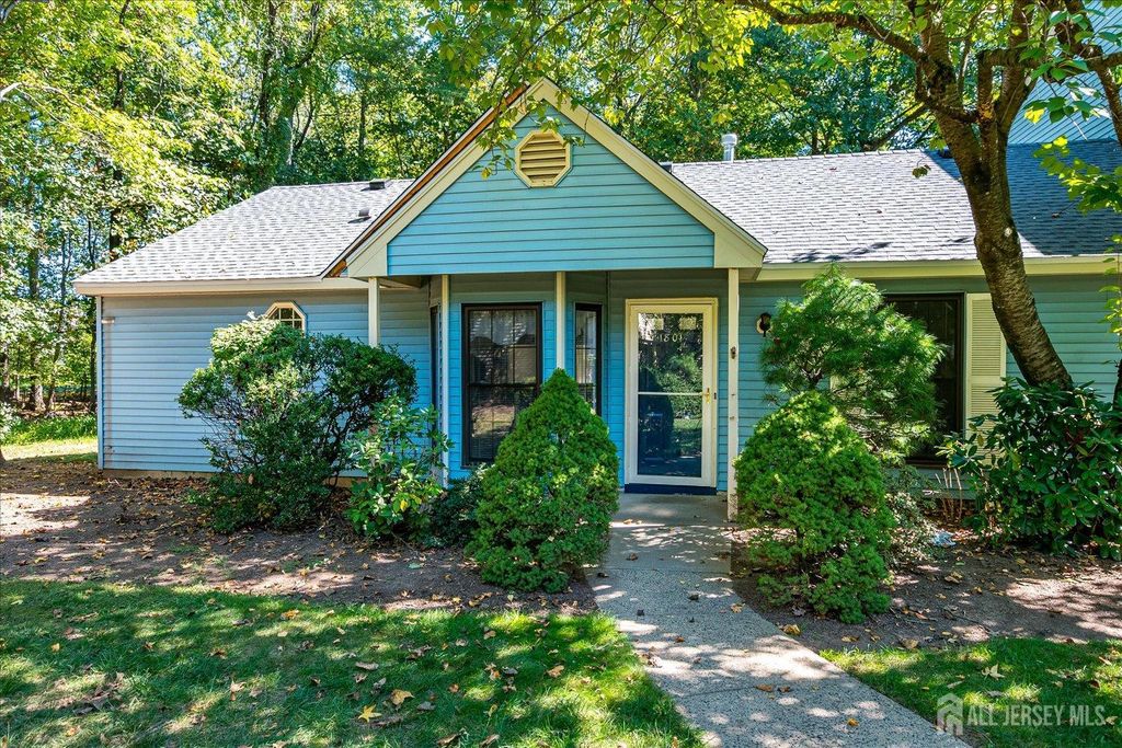 1801 Timber Oaks Road, Edison, NJ 08820