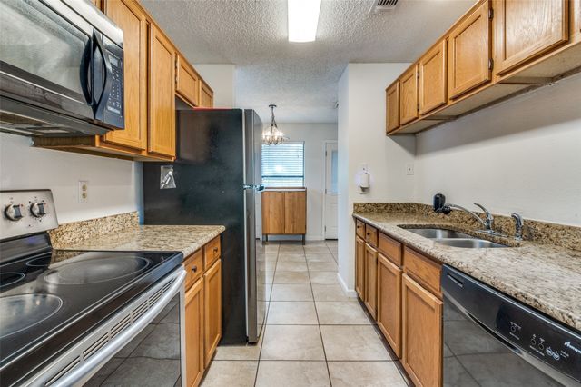 6720 Cedar Forest Trail, Dallas, TX 75236