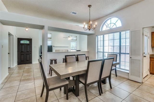 6720 Cedar Forest Trail, Dallas, TX 75236