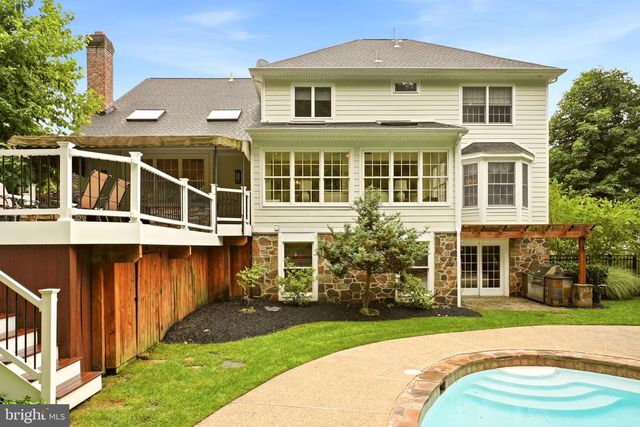 5 NATHANIEL CT, Glen Mills, PA 19342