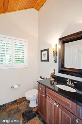 5 NATHANIEL CT, Glen Mills, PA 19342