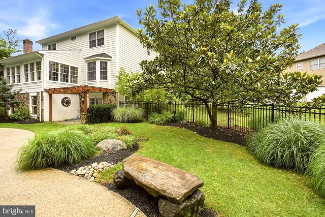 5 NATHANIEL CT, Glen Mills, PA 19342