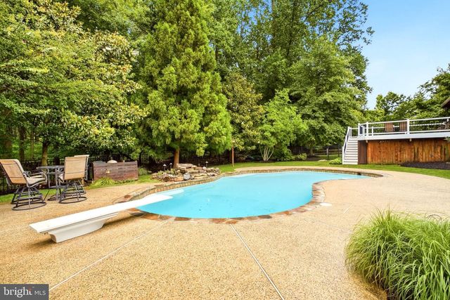 5 NATHANIEL CT, Glen Mills, PA 19342