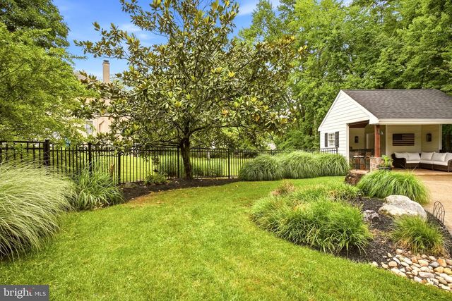 5 NATHANIEL CT, Glen Mills, PA 19342