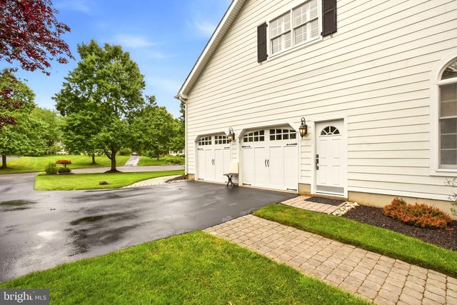 5 NATHANIEL CT, Glen Mills, PA 19342