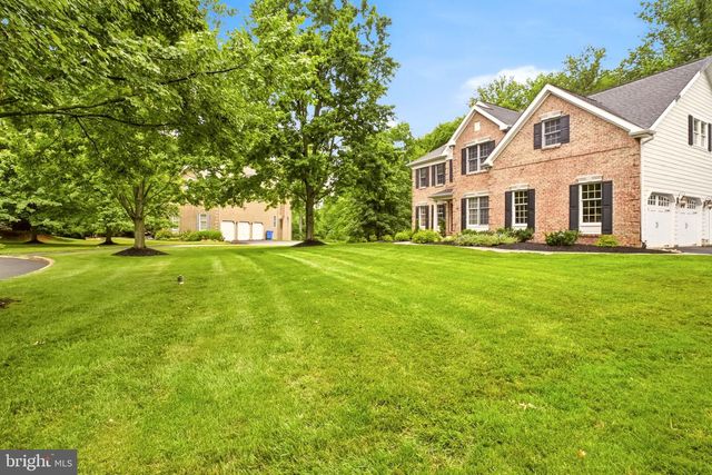 5 NATHANIEL CT, Glen Mills, PA 19342