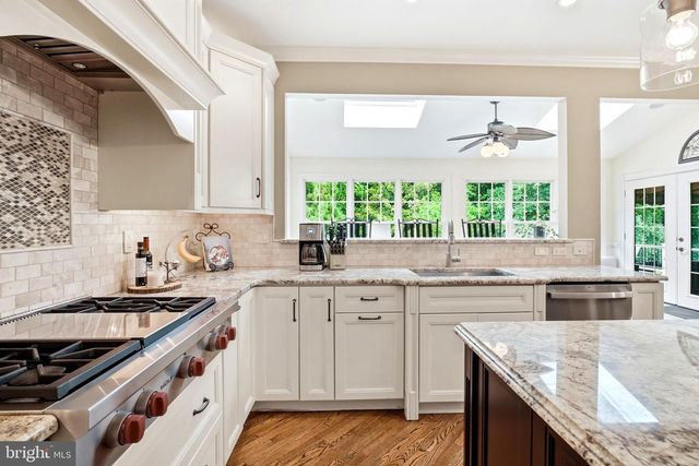5 NATHANIEL CT, Glen Mills, PA 19342