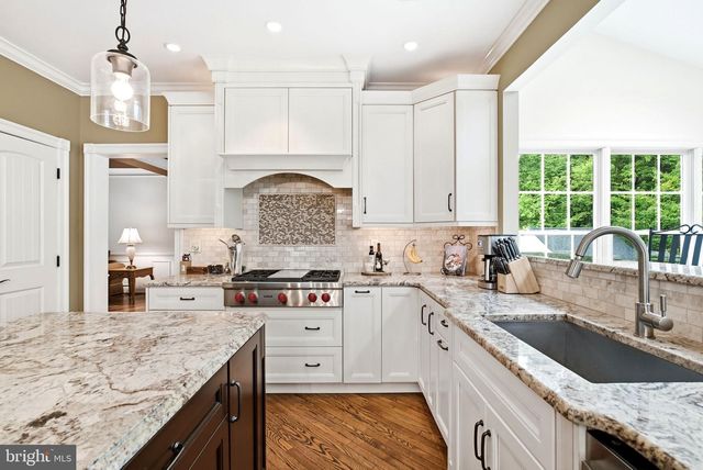5 NATHANIEL CT, Glen Mills, PA 19342