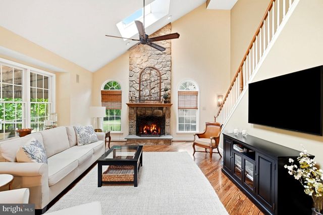 5 NATHANIEL CT, Glen Mills, PA 19342