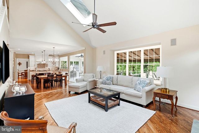 5 NATHANIEL CT, Glen Mills, PA 19342