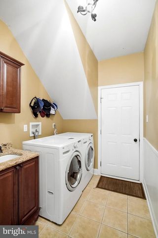 5 NATHANIEL CT, Glen Mills, PA 19342