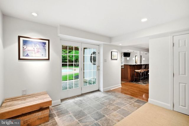 5 NATHANIEL CT, Glen Mills, PA 19342