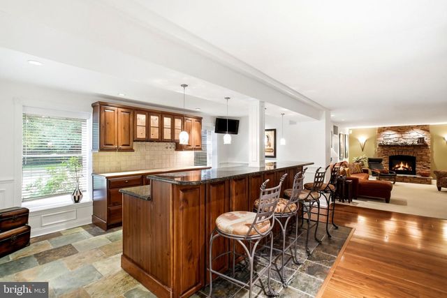 5 NATHANIEL CT, Glen Mills, PA 19342