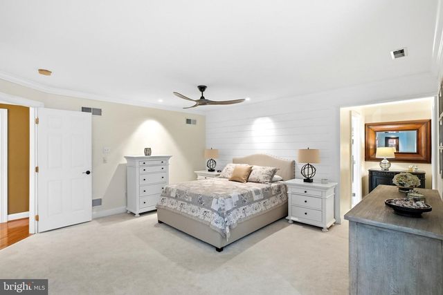 5 NATHANIEL CT, Glen Mills, PA 19342
