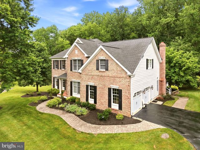 5 NATHANIEL CT, Glen Mills, PA 19342