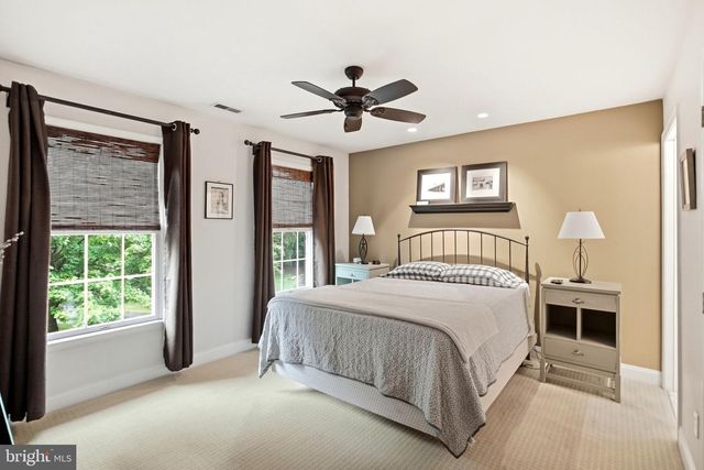 5 NATHANIEL CT, Glen Mills, PA 19342