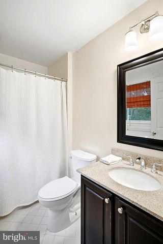 5 NATHANIEL CT, Glen Mills, PA 19342
