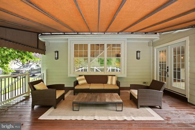 5 NATHANIEL CT, Glen Mills, PA 19342
