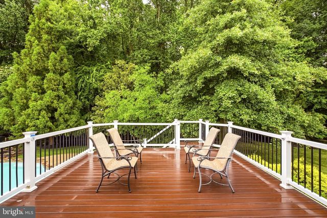 5 NATHANIEL CT, Glen Mills, PA 19342