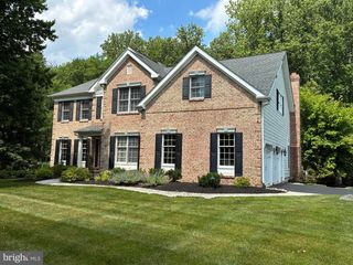 5 NATHANIEL CT, Glen Mills, PA 19342