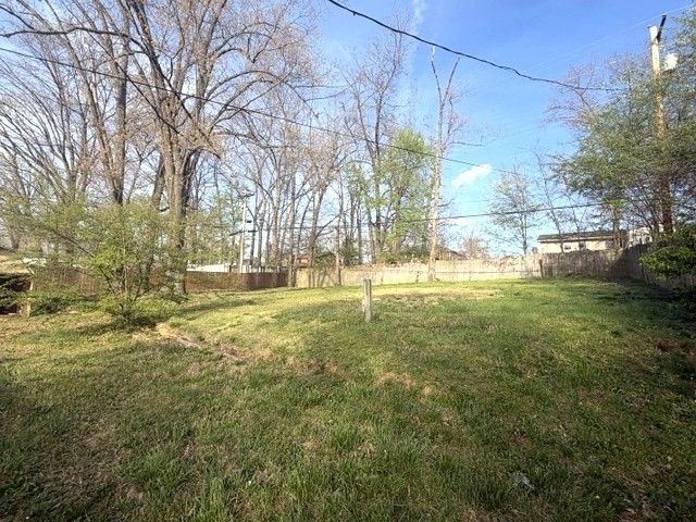 204 Yorktown Rd, Clarksville, TN 37042