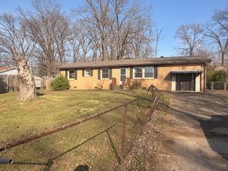 204 Yorktown Rd, Clarksville, TN 37042