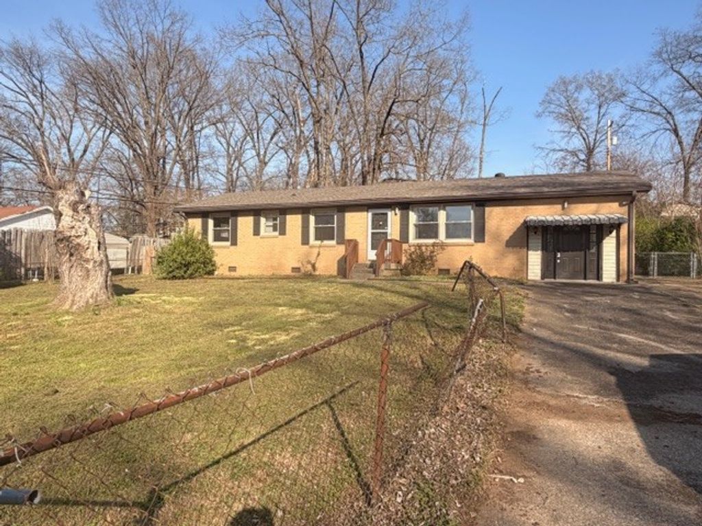 204 Yorktown Rd, Clarksville, TN 37042