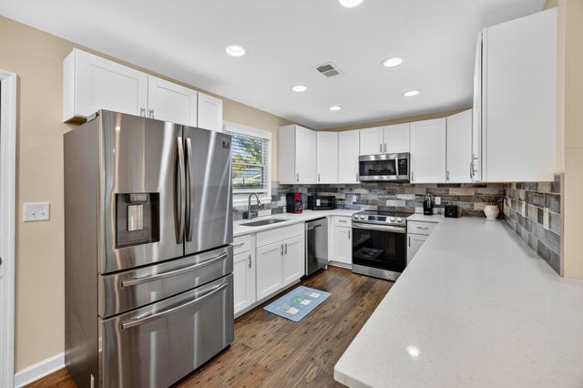 112 Pullman Avenue, Summerville, SC 29486