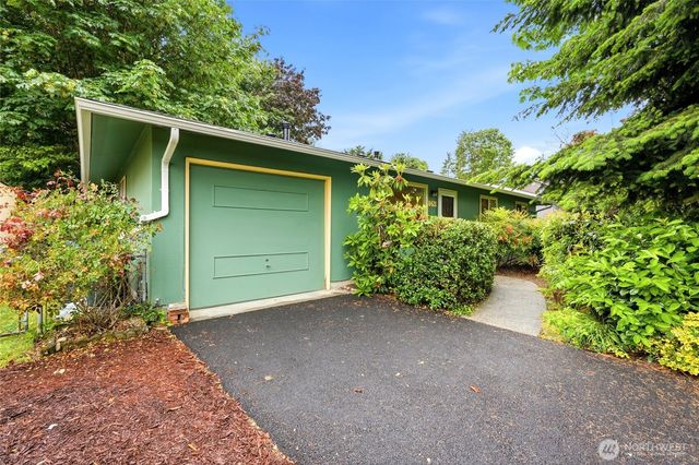 8421 6th Ave SW, Seattle, WA 98106