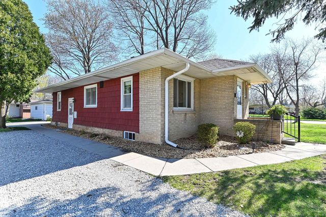 1700 Menomonee AVENUE, South Milwaukee, WI 53172