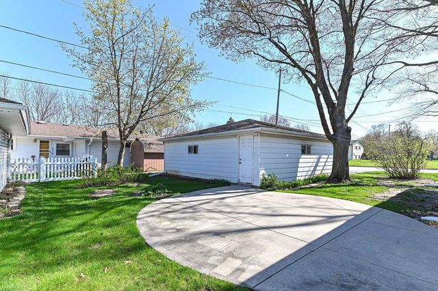1700 Menomonee AVENUE, South Milwaukee, WI 53172