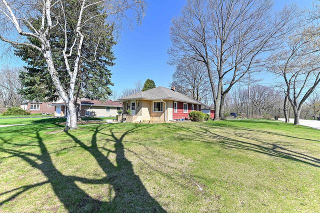 1700 Menomonee AVENUE, South Milwaukee, WI 53172