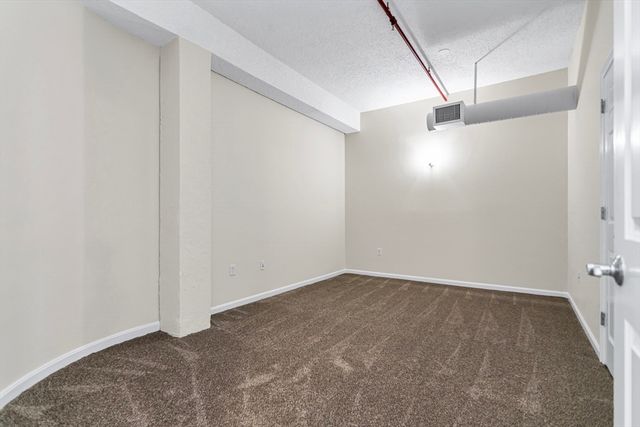 23-33 Middle Street 21, Lowell, MA 01852