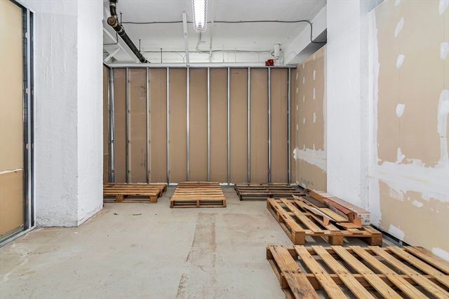 23-33 Middle Street 21, Lowell, MA 01852