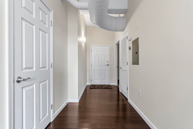 23-33 Middle Street 21, Lowell, MA 01852