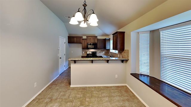 1300 Selborne Place, Yukon, OK 73099