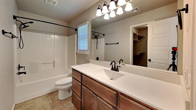 1300 Selborne Place, Yukon, OK 73099