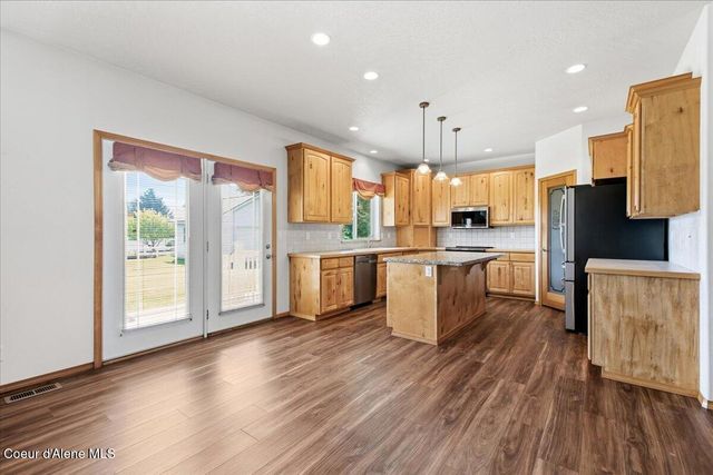 2924 N DISTANT STAR RD, Post Falls, ID 83854