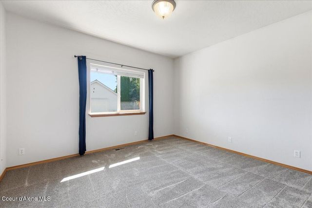 2924 N DISTANT STAR RD, Post Falls, ID 83854