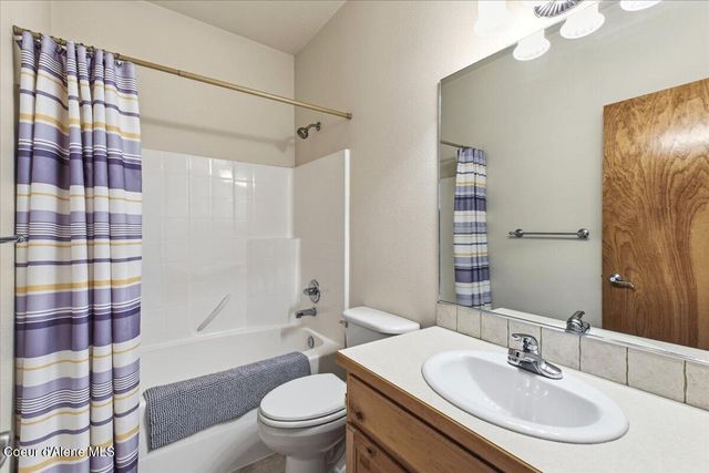 2924 N DISTANT STAR RD, Post Falls, ID 83854