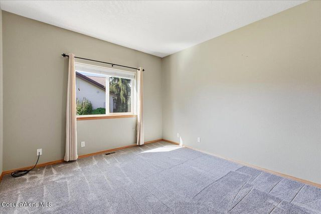 2924 N DISTANT STAR RD, Post Falls, ID 83854