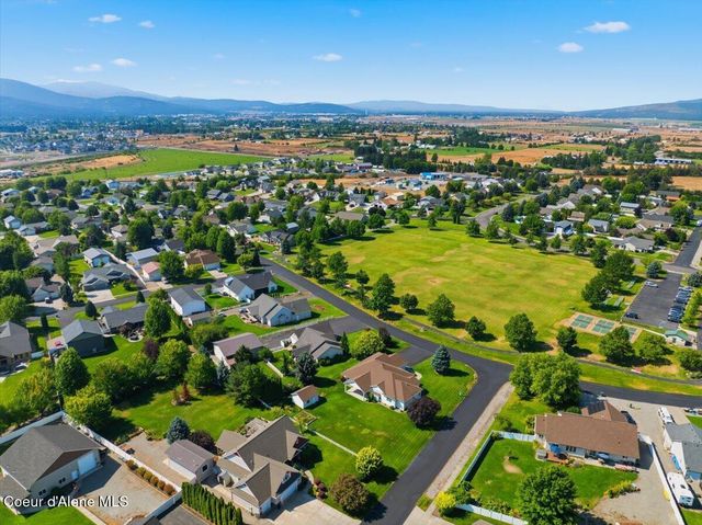 2924 N DISTANT STAR RD, Post Falls, ID 83854