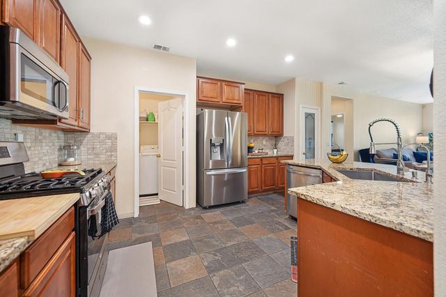 649 Dover Ln, Lincoln, CA 95648