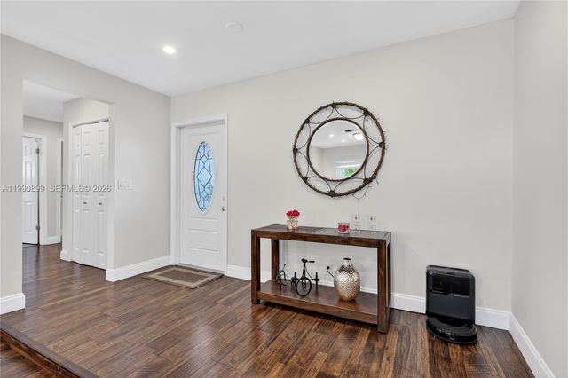 3851 NW 78th Ln, Coral Springs, FL 33065