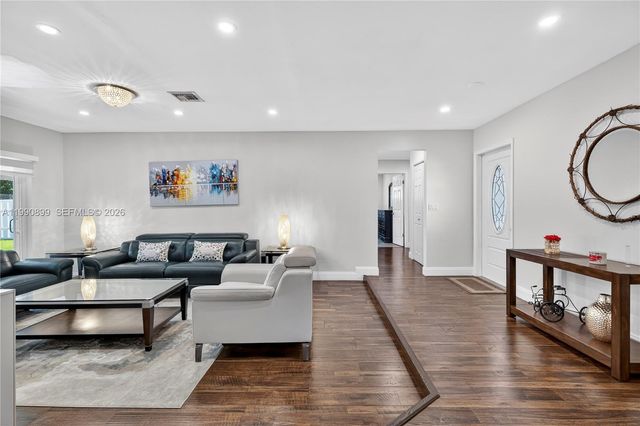 3851 NW 78th Ln, Coral Springs, FL 33065